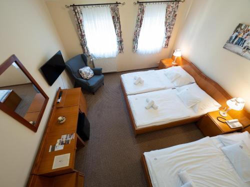 Book the Standard Triple Room Standard Triple Room
