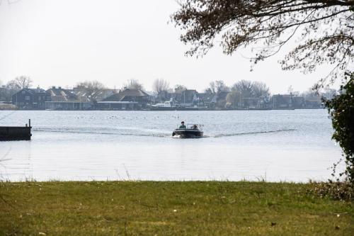 Amsterdam / Loosdrecht Rien van den Broeke Village - image 3