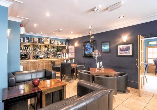 Bar/ Salón, Dovedale Hotel and Restaurant in Grimsby