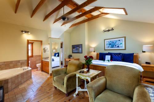 King Suite with Spa Bath