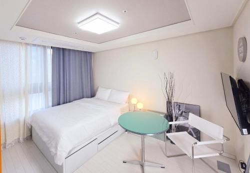 대구 Dongseongro DSR&U Hotel room 4성급 게스트하우스 전망