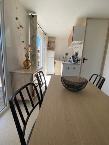 Emplacement exceptionnel et rare sur la plage! near Herve Cote Plage