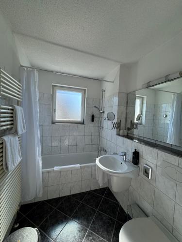 Runas Air Muc Park Sleep & Fly Room Type - Triple Room