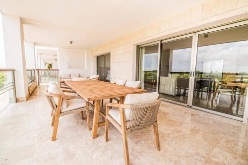 La Amada Residences Private Beach Getaway with Pools & Gym, Cancún (photo 3)