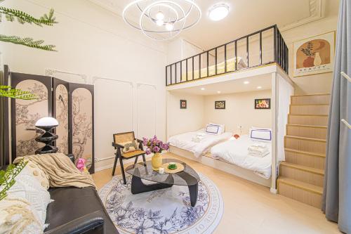 上海小胖纸民宿-南京西路3店-桃之夭夭