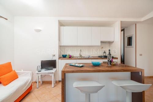 Violetta Nellie Sardinia Unlimited Violetta Nellie Sardinia Unlimited