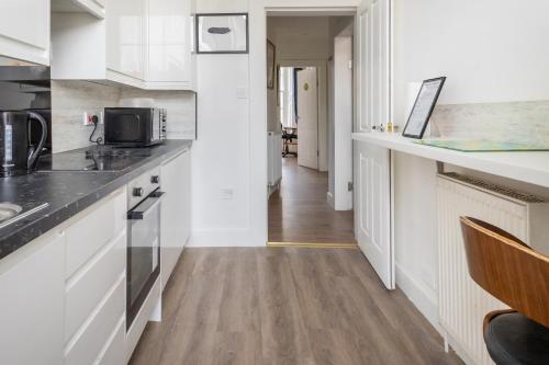 Bright High-Ceiling 2BD Flat - Central Edinburgh!, Edinburgh (fotografie 9)