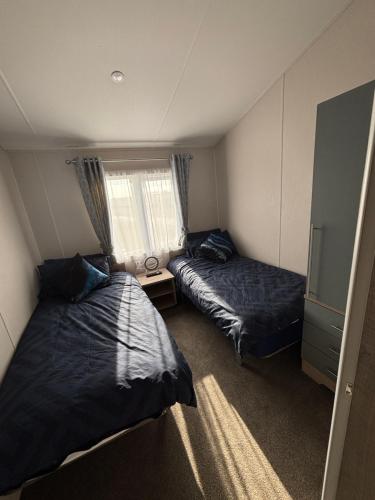 Lodge with hot tub - Waterside, Ingoldmells - pet friendly, WiFi, bed linen - Meadow Lakes Caravan & Lodge Hire, Ingoldmells (foto 9)