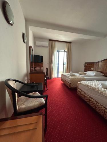 Hotel Bavaria - First Library Hotel - image 8