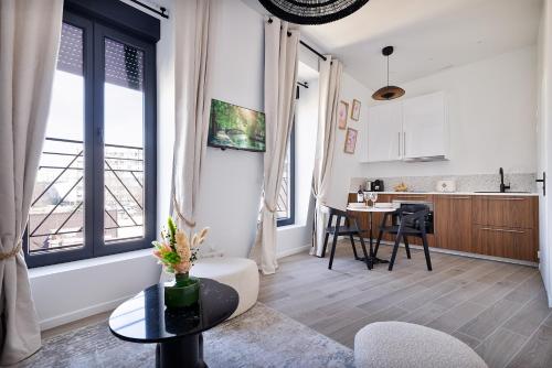 Residence Emile Zola in Asnieres-sur-Seine