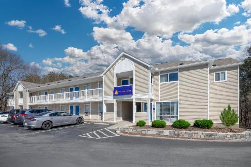 InTown Suites Extended Stay Atlanta GA - Norcross - image 2