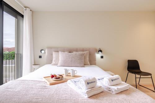 HostWise - Stylish Flat with Terrace & Garage, Oporto (foto 11)