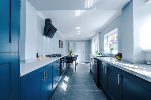 Spacious 4 Bed in Birmingham by 53 Degrees Property, Ideal for Business or Families, Games Room!, Birmingham (foto 10)