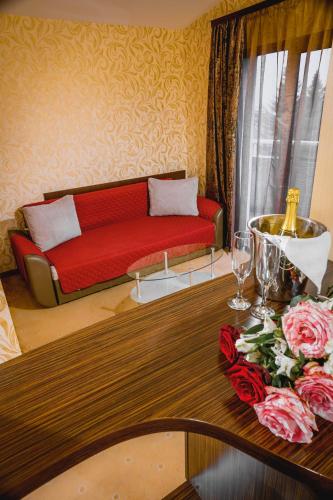 Eleganza Family Hotel - image 3