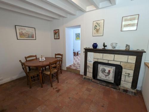 Gîte rénové avec piscine dans le Gâtinais - FR-1-590-564 (Gite renove avec piscine dans le Gatinais - FR-1-590-564) in Ervauville