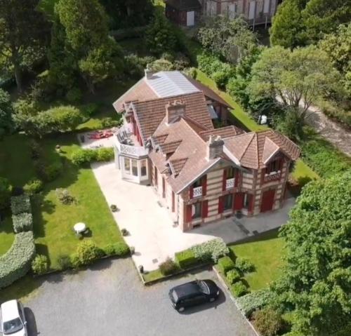 La Villa des Rosiers