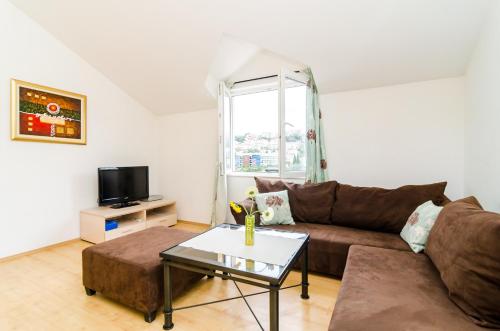 Modern apartment in Dubrovnik, 54 m² with sea and garden view