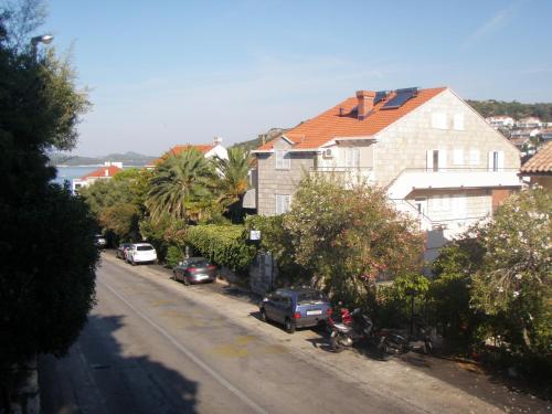 Modern apartment in Dubrovnik, 54 m² with sea and garden view