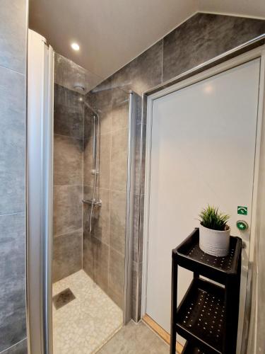 Top floor in the middle of town - Great beds Top floor in the middle of town - Great beds