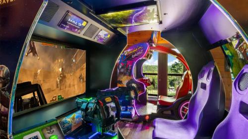 Its Got it All Yall - Pool - Views - Theater - Arcade - Firepit - Book Now in Pigeon Forge, USA