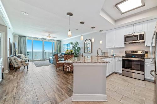 San Carlos 1408 near Pink Pony Pub