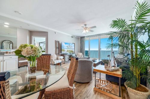 San Carlos 1408 near Pink Pony Pub