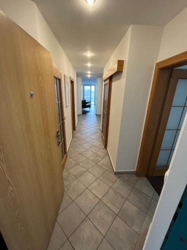 Butterfly Residence,165m2 Spacious Apartment with 4 Free Parking Spaces,Playground and Gym, Bratislava (foto 5)