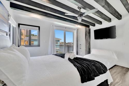 The Aura a Luxury Waterview Condo & heated pool