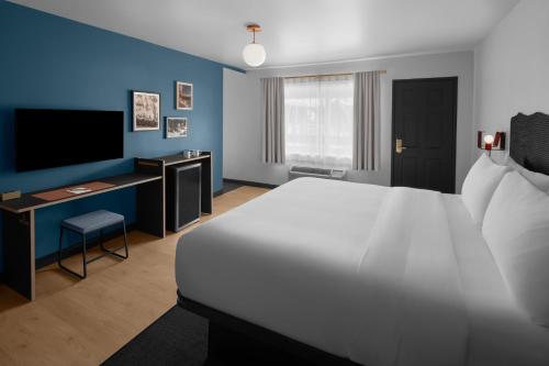 Americas Best Value Inn Tahoe City - image 10