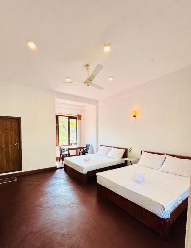 Family Room image 1