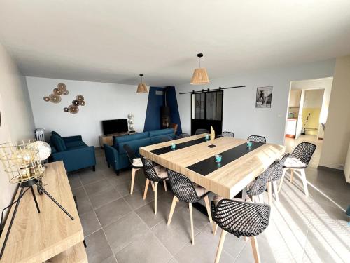 maison familiale 14 personnes in Les Ponts-de-Ce