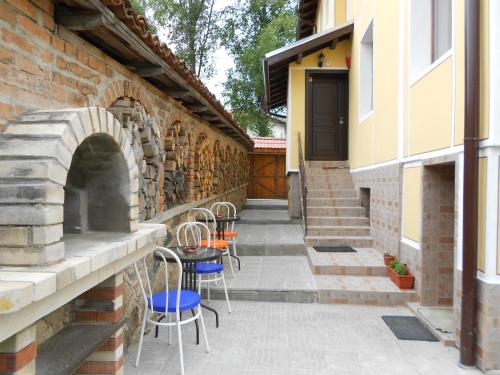 Guest House Tsenovi - image 12