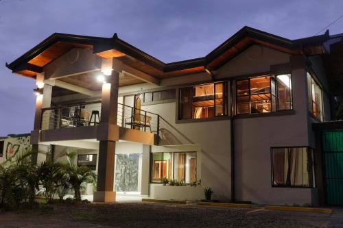 Фасада на хотела, Ceiba Hostel in Ла Фортуна