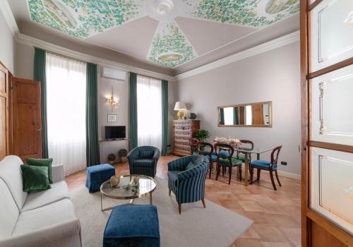 Palazzo Alfani - Residenza d'Epoca - image 12