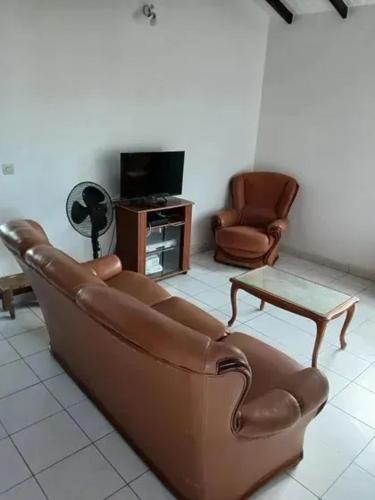 Appartement charmant à Sainte-Rose avec piscine - image 3