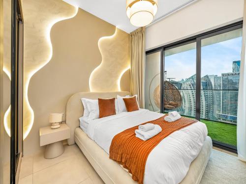 Casa Tranquila Luxury Suites with Burj Khalifa & Canal Views, Dubai (photo 4)