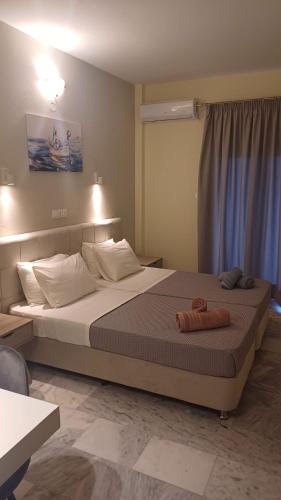 2 bedrooms, 3 beds