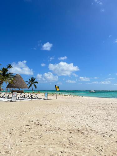 Punta Cana Bavaro Apartamentos - Beach club Los corales in Punta Cana