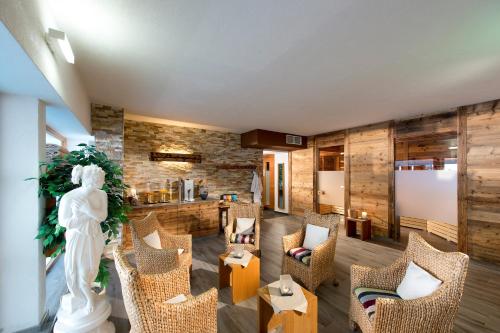 Діяльність, Sporthotel Olymp in Хохгургль