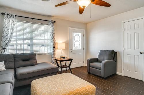 Walk to Town Home with Yard in Brenham! Walk to Town Home with Yard in Brenham!