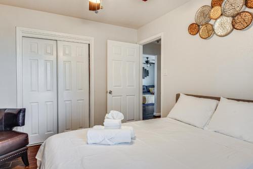 Walk to Town Home with Yard in Brenham! Walk to Town Home with Yard in Brenham!