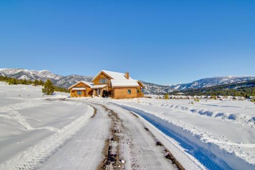 Spacious Big Sky Home with Hot Tub and Grill! in Big Sky, USA