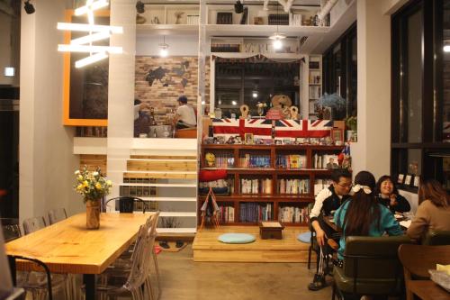 Andong Poong-gyung HOSTEL n LIBRARY