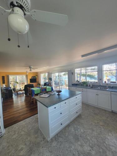 Lakefront Cottage on Spruce Lake near Kenora in קנורה(או אן)