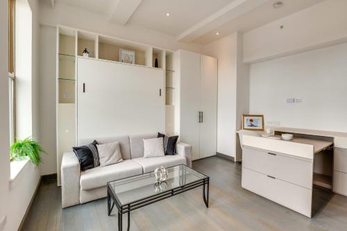 WFH-Friendly Studio in Downtown Newark WFH-Friendly Studio in Downtown Newark