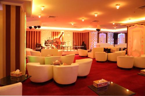 Bar/ Salón, Monroe Hotel in Manama