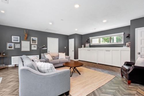 Spacious property with Pool and walkable to downtown in Pinehurst