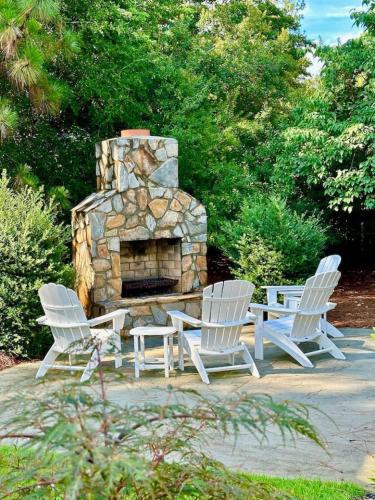 Turn the Page - Village of Pinehurst 3BR Getaway in Pinehurst (NC)