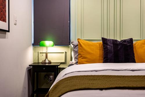 Stylish Roma Sur Home with Rooftop Lounge & BBQ - image 5