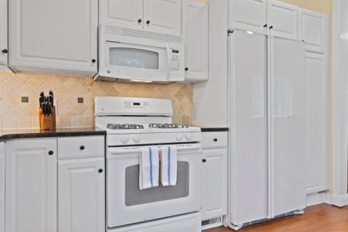 Downtown Village of Pinehurst 2BR 2BA in 松林市